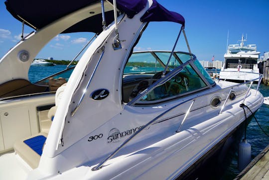 Set sail with our luxurious Sea Ray 300 Yacht!!