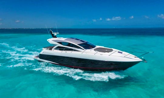 55' Luxury Motor Yacht for Snorkeling Trips in Cancún
