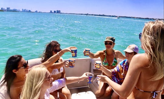 Party Barge 28ft Luxury Berkshire Pontoon - Tritoon Boat. Party, Hang Out At The Sandbar, Or Cruise Around The Intercostal in Miami!!