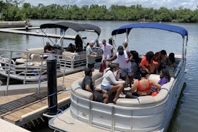 Party Barge 28ft Luxury Pontoon Boat. Party Around The Intercostal in Miami!!
