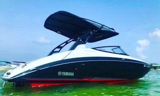 Yamaha 242 Best Rocking Sound System in Miami Beach and Ft Lauderdale for Wakeboarding, Innertubing or just relaxing!