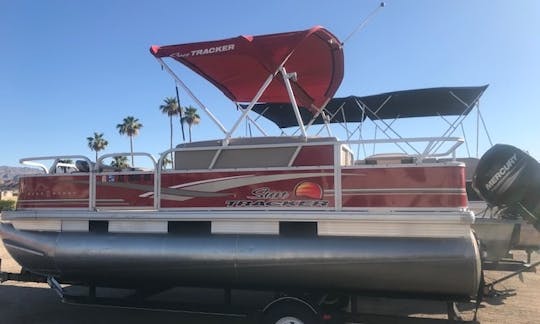 Beautiful 18' Sun Tracker Buggy Bass Pontoon on Lake Havasu