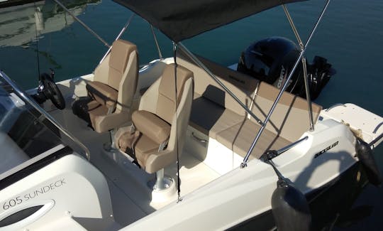 Quicksilver 605 Sundeck With Mercury 150 Pula