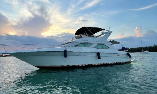 48’ Yacht .. $100 OFF WEEKDAYS !!! 👌Great prices... 13 Guests