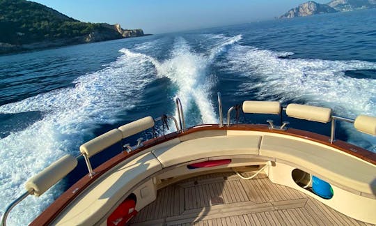 Jeranto 7,50 Motor Yacht for Positano Capri tour!