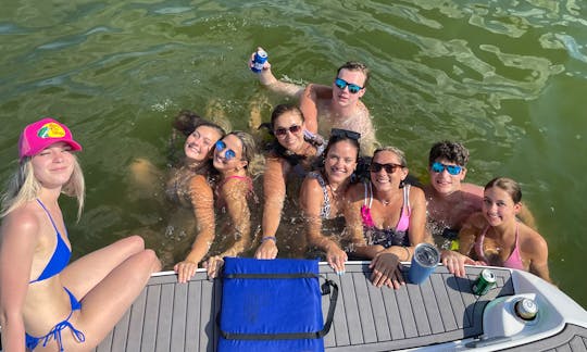 Fins Most Popular Private Boat Charters on Lake LBJ
