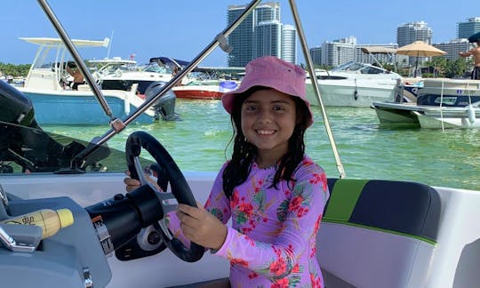 Brand New Tahoe T18 Bowrider for Rental in Miami