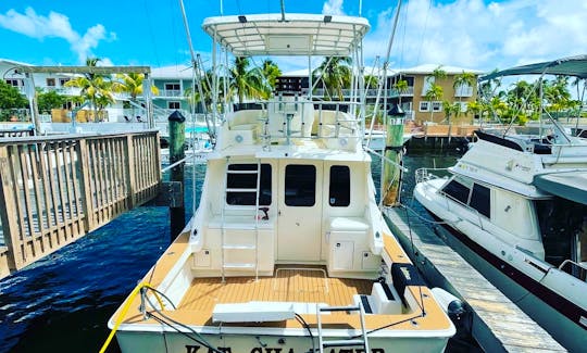 38' Luhrs Sport Cruiser . Sand bar , snorkeling, cruising , sunset tours , party’s , special events!!