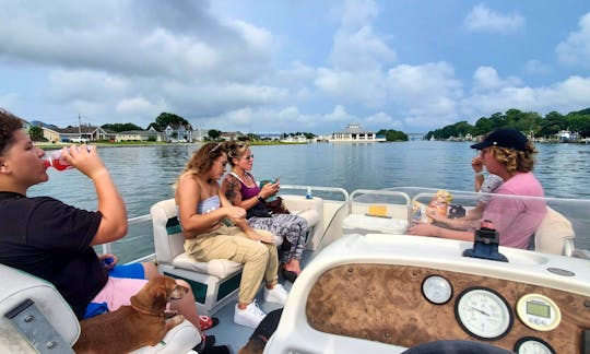 Our pontoon boat is waiting for you and your friends to have a great boat day!