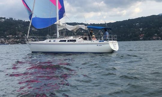 Catalina 36 Sailing Yacht Charter Mazingon in Valle de Bravo