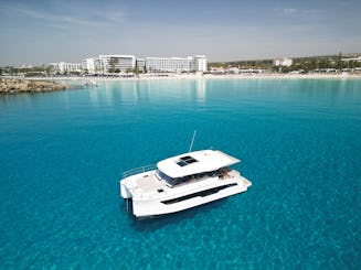 Catamaran de luxe Fountaine Pajot MY4S