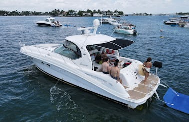 44' Sea Ray Sundancer Yacht for the Ultimate Experience in Miami, Florida