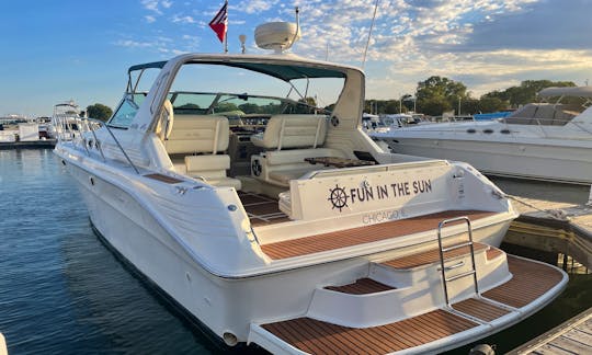 44' Sea Ray Express Luxury Motor Yacht Rental in Chicago, Illinois