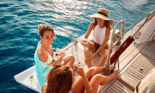 Adventure Awaits on Private Luxury 50' Yacht for the Ultimate Sailing Experience