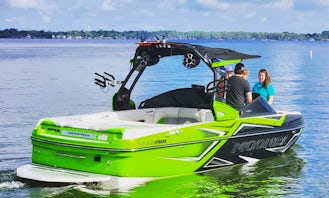 Moomba Craz Pro 23ft Exceptional Watersports and Cruising!!