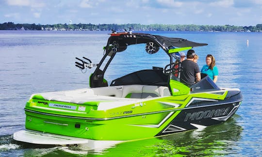 Moomba Craz Pro 23ft Exceptional Watersports and Cruising!!