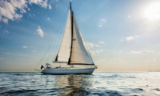 Come to us for a beautiful sailing day!