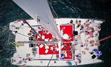 Catamarán para fiestas privadas MAXICAT de 65 pies en Cartagena