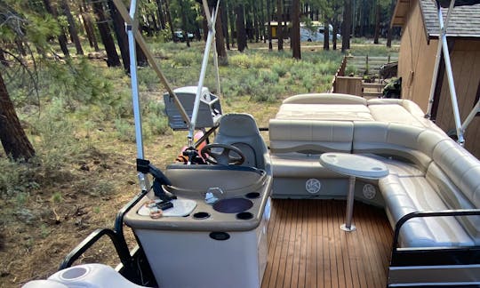 25ft Pontoon Boat for Rent with BBQ and fire pit! Cruise on Lake Tahoe