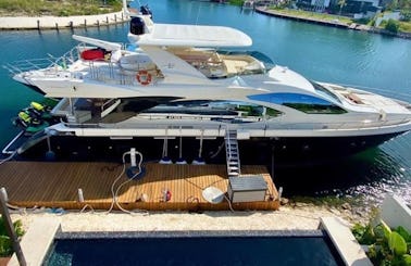 Azimut 84’ With Jacuzzi 2020 in Cancun