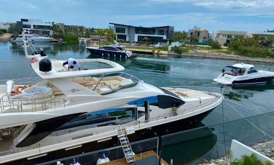Azimut 84’ With Jacuzzi 2020 in Cancun