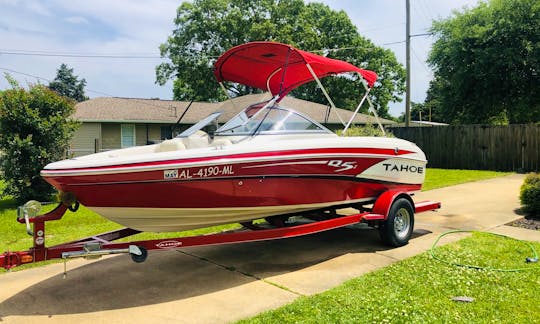 Tahoe Q5i for rent on Lake Mitchell