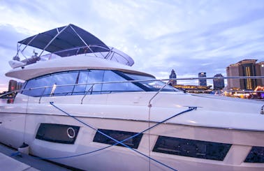 50’ Luxury Prestige Flybridge Yacht for Charter in Tampa