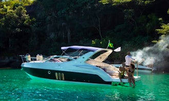 30ft Jaspien Phantom Boat Rental in Paraty, Rio de Janeiro