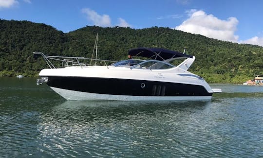 30ft Jaspien Phantom Boat Rental in Paraty, Rio de Janeiro