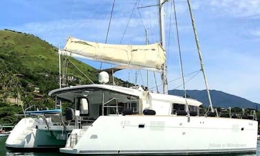 Aluguel de catamarã Lagoa Cruising de 45 pés em Paraty, Rio de Janeiro