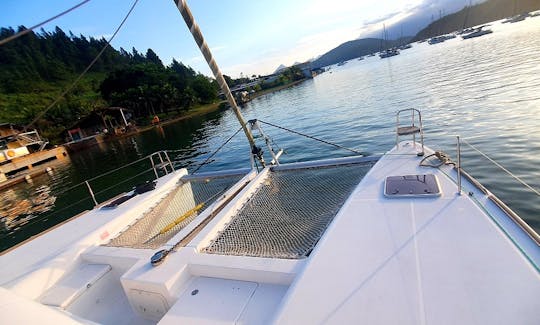 Alquiler de catamarán Lagoa Cruising de 45 pies en Paraty, Río de Janeiro