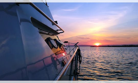 Unforgettable boat trips in Lisbon - Lazy Lisbon Cruises