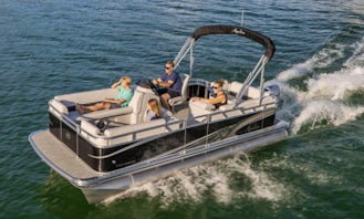 Brand New & Sanitized Avalon Pontoon 2021 with/without captain