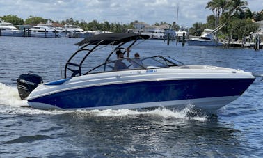 NOVO na frota Rinker Q5 11 pessoas 350 HP