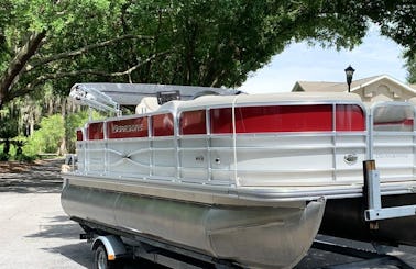2017 Berkshire 21ft Pontoon Boat Rental in Dunedin, Florida