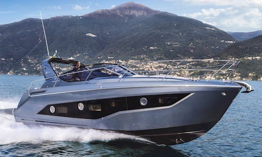 2018 Cranchi Z35 Luxury Yacht Cruise in Castellammare di Stabia