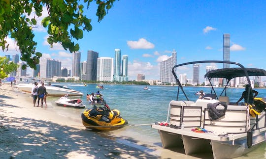 2022 Lexington 22ft Pontoon Boat Rental in Miami