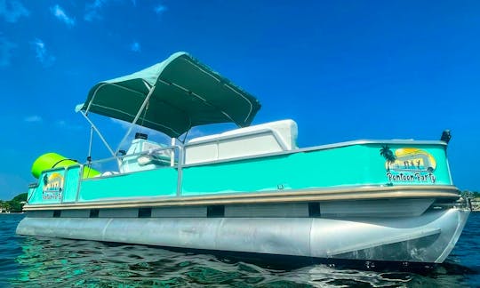25ft Party Pontoon Boat in Fort Lauderdale