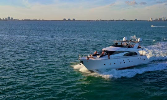 "Elyzee" Azimut Flybridge 85' VIP Yacht Charter in Miami
