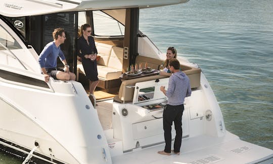 Alquiler de yate de lujo «Soni» Sea Ray Sundancer de 40 pies en Miami Beach