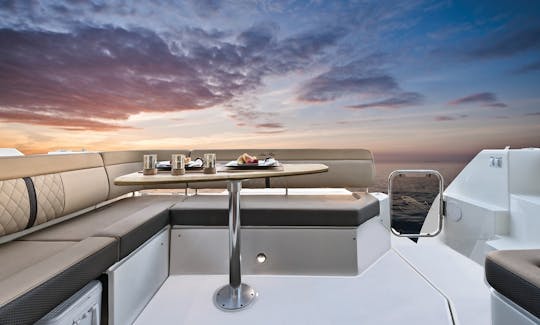 Location de yacht de luxe « Soni » Sea Ray Sundancer 40' à Miami Beach