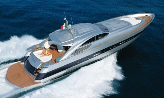 Alquiler del megayate Pershing Power «Exodus» de 88 pies en Sunny Isles Beach, Florida