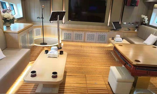 Aquitalia 68F Motor Yacht in Shanghai Shi