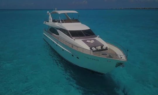 Luxury Azimut 85ft Avaliable for Rental in Cancun and Isla Mujeres