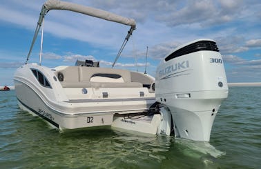 Gorgeous Starcraft SVX 231 Bowrider for groups up to 12 to cruise Sarasota, Siesta Key and Lido Key in style!