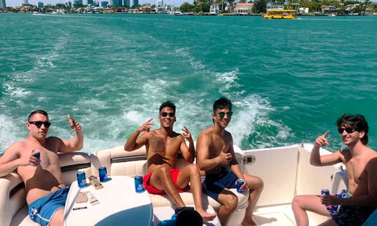 45' Yacht Rental Tour with Captain, enjoy Miami in Luxury Yacht Party