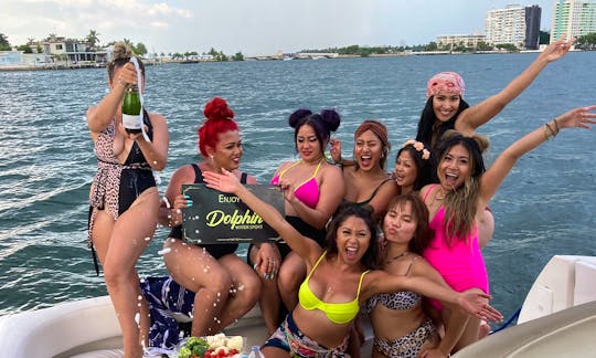 45' Luxury Yacht Party Tour, enjoy Miami in Yacht Rental W/Captain No Hidden Fee