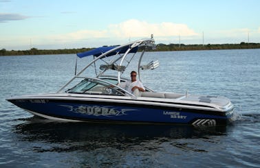 22ft Supra 22 SSV Bowrider in Ruskin, On private wakeboard surf lake