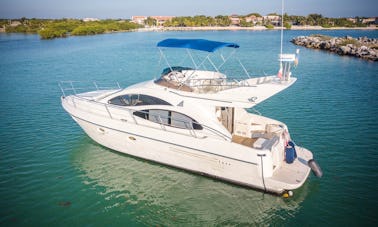 42' Azimut All-Inclusive Yacht Charter in Playa del Carmen.