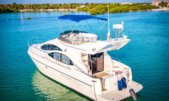 42' Azimut All-Inclusive Yacht Charter of Riviera Maya